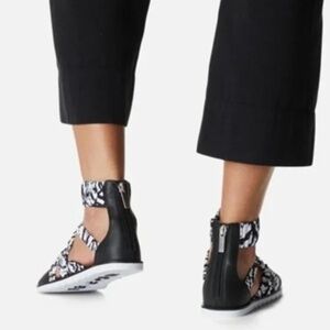 New Without Box Sorel Ella II Ankle Strap Black and White